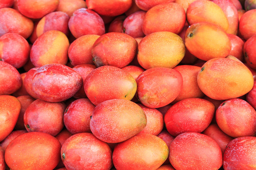 What are the health benefits of eating mango?